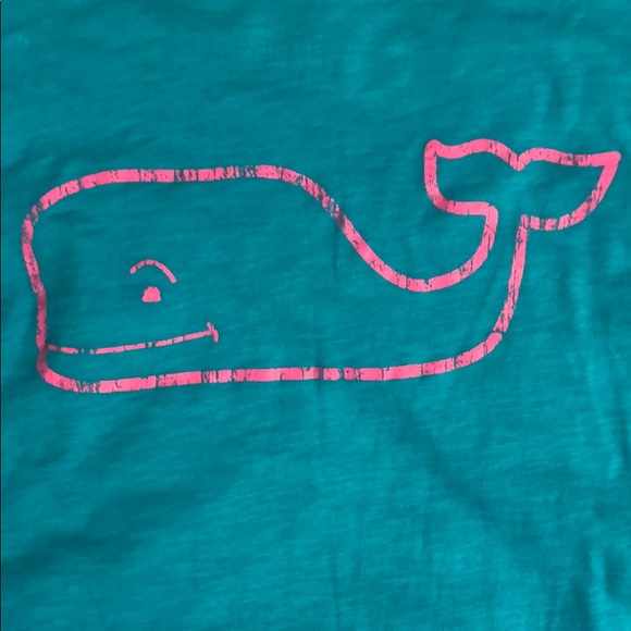 Long sleeved women’s Vineyard Vines top - Picture 2 of 2